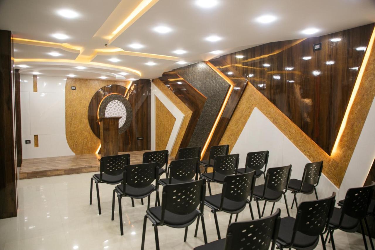 Crescent International Kohima 外观 照片