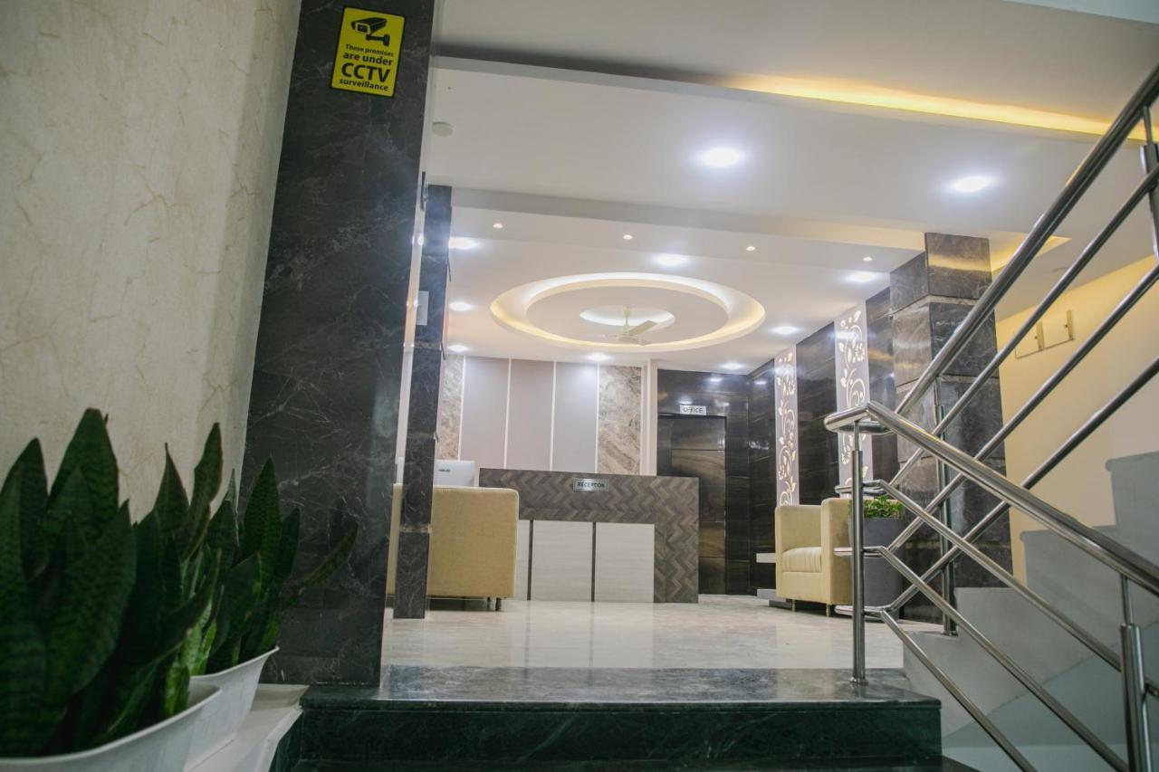 Crescent International Kohima 外观 照片